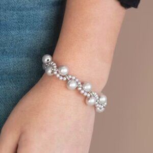 Paparazzi Jewelry Accessories - Utmost Uptown - Silver Bracelet - Vintage